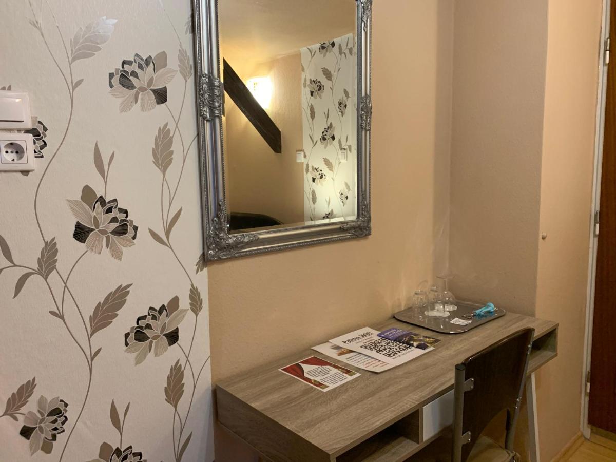 Hotel Palma Panzio Kaposvár Zewnętrze zdjęcie